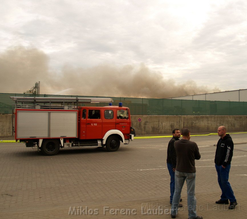 Feuer GVG Koeln Niehl Geestemuenderstr P026.JPG